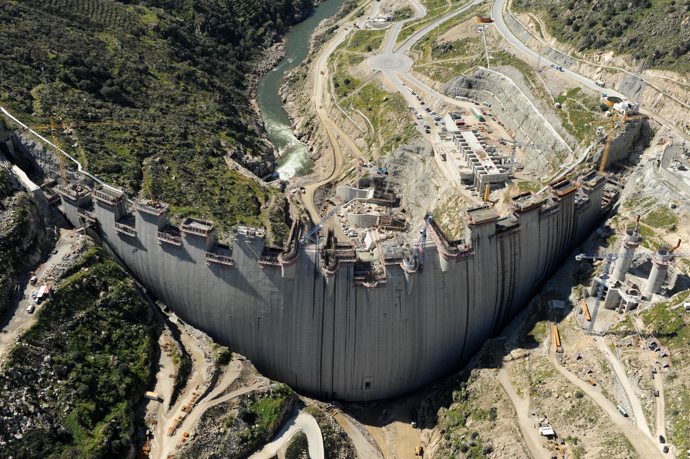 Vista aerea de la presa de Baixo Xabor durante los trabajos de Keller Cimentaciones